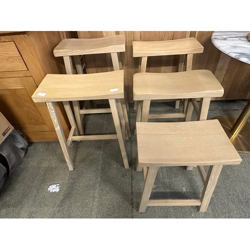 1555 - Five wooden barstools