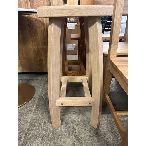 1557 - Two wooden barstools