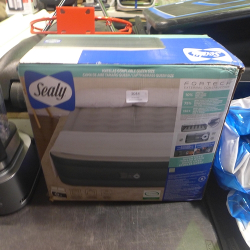 3044 - Sealy Fortech Airbed With Built In Pump (315-51) *This lot is subject to VAT