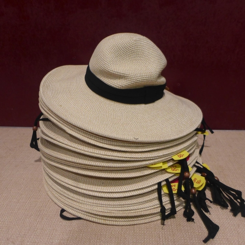 3180 - 20 Solar Escape UV Grassland hats (UPF 50+) * this lot is subject to VAT