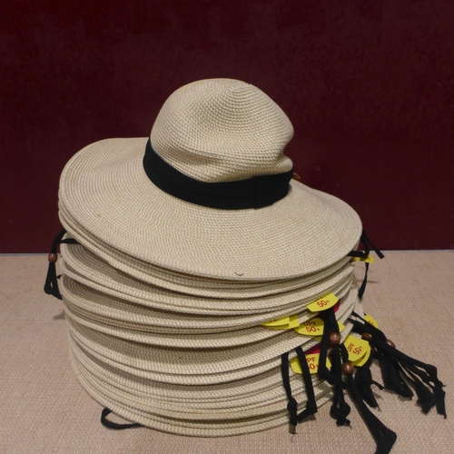 3185 - 20 Solar Escape UV Grassland hats (UPF 50+) * this lot is subject to VAT