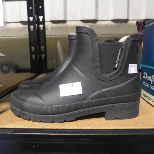 3193 - Pair of weatherproof black Wellie ankle boots (size UK 5) * this lot is subject to VAT