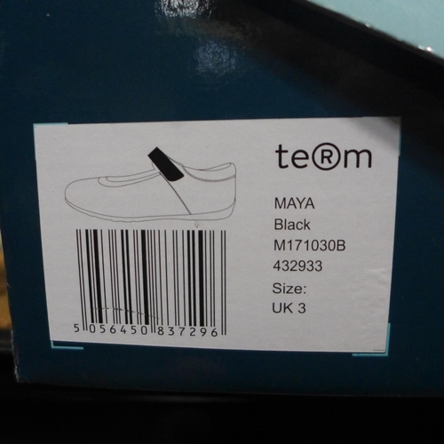 3198 - Pair of Term Maya black school shoes (size UK 3 ) * this lot is subject to VAT