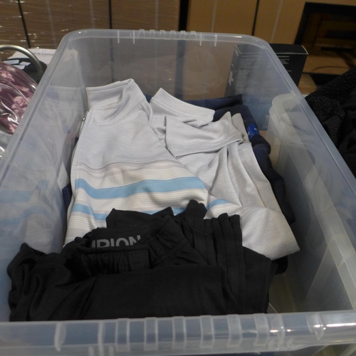 3230 - Small box of men's mixed branded clothing including Champion/Armani * this lot is subject to VAT