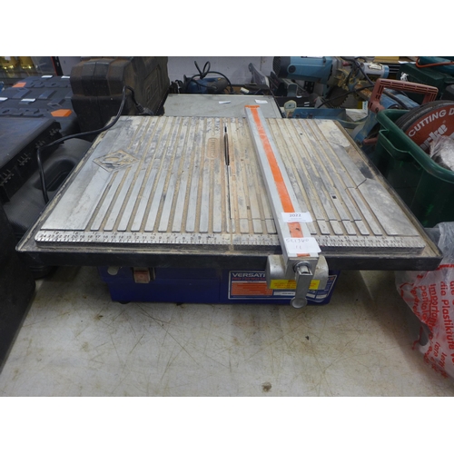 2022 - A Vitrex Pro750 750w 240v wet saw tile cutter