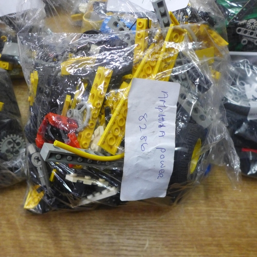 2066 - A box of assorted lego set including a black helicopter 8412, Jeep 8816, rescue bike and sidecar 825... 