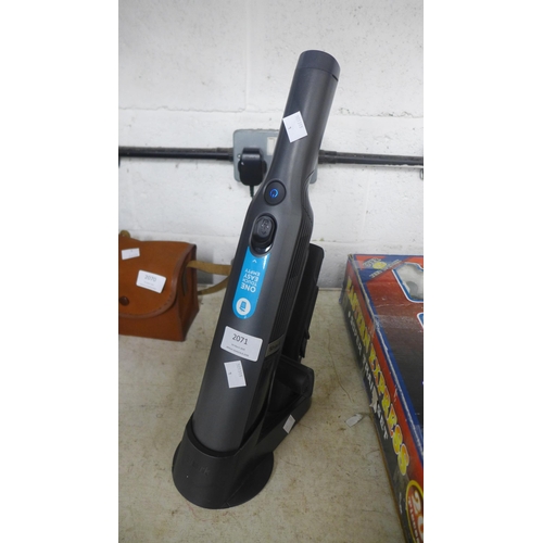 2071 - A Shark (WV200UK) cordless handheld vacuum cleaner