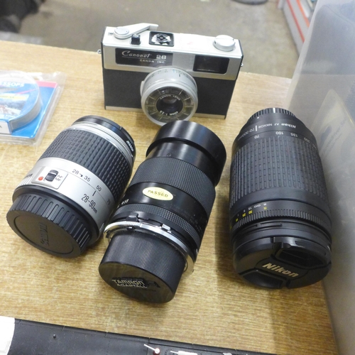 2081 - A box of camera lenses including a Tamron Adaptall 2 135mm, a Nikkon Auto Focus Nikkor 70-300mm, Can... 