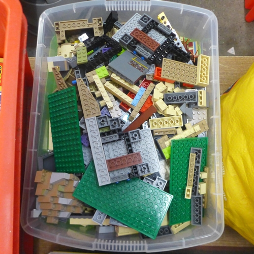 2094 - A Large quantity of Lego building bricks including an incomplete Lego Titanic model, Lego Friends, L... 