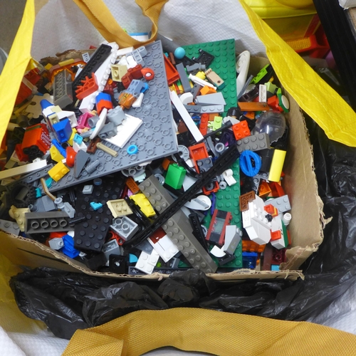 2094 - A Large quantity of Lego building bricks including an incomplete Lego Titanic model, Lego Friends, L... 