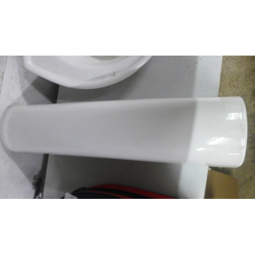 2099 - A Norton bathroom basin and pedestal - unused