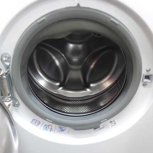 2187 - A Zanussi Aquafall 6kg 1200 spin washing machine (ZNG7120K)