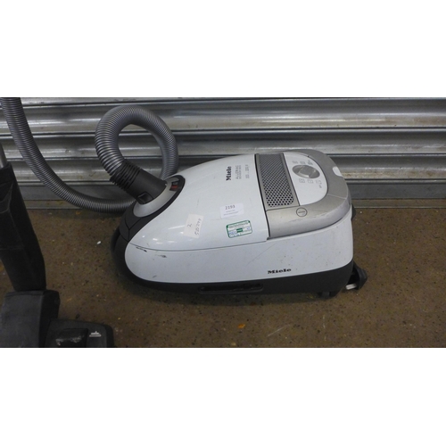 2193 - A Miele Sensor 5000 2200w vacuum cleaner - W