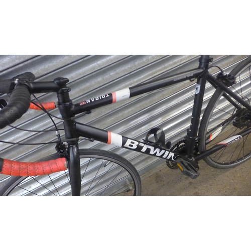 2220 - A B-Twin aluminium framed Tridan 500 road bike (Police reposession)