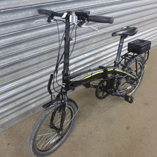 2221 - A Carrera Crosscity Aluminium folding electric bike - no battery (Police reposession)