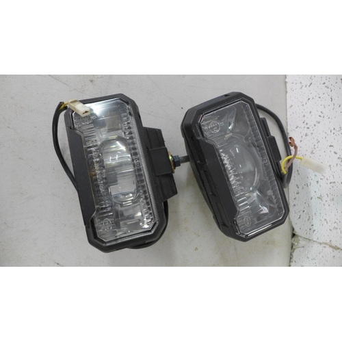 2362 - 2 Sets of classic car fog lamps and one other