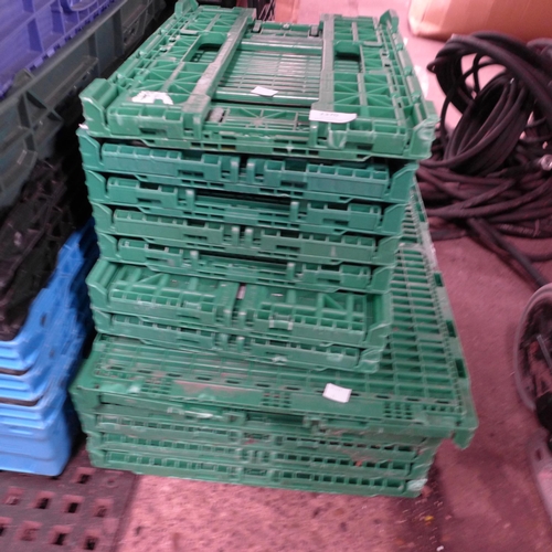 2370 - Eight folding green plastic storage trays, 60 x 40cms and 6 folding plastic trays 30x40cm