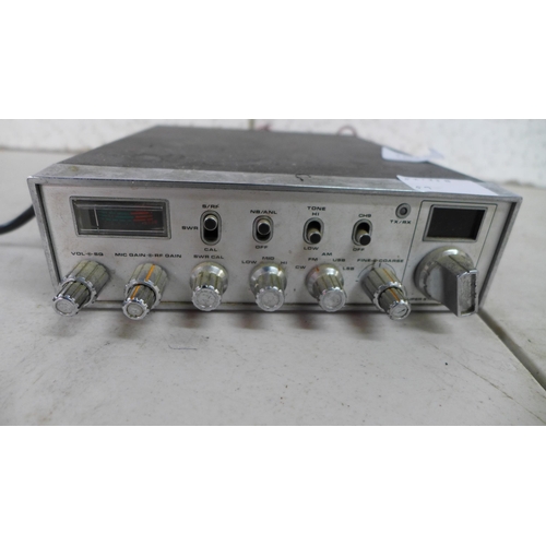 2394 - A Super Star 360 FM CB radio