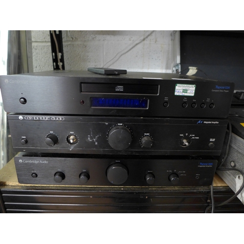 2166 - Cambridge audio stereo equipment including a Topaz CD5 compact discplayer, a Topaz AM5 integrated am... 