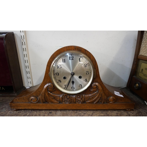 365 - An early 20th Century oak mantel clock