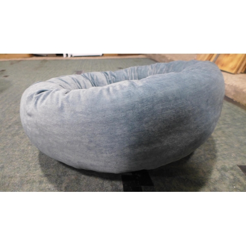 3256 - Scruffs Oslo Circular Pet Bed  (315-228) *This lot is subject to VAT