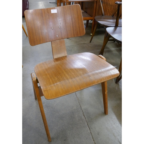 598 - A Robin Day Hillestak beech and bent plywood desk chair