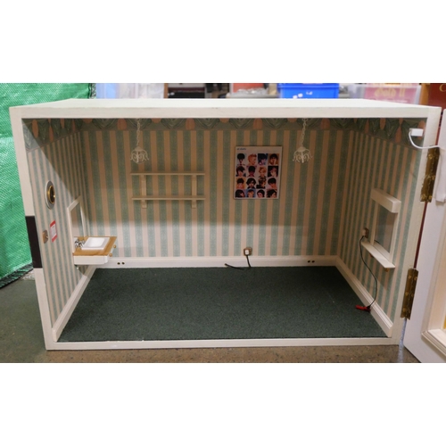 1148 - A Jojays Hair Salon dolls house with accessories and a Fortune Teller dolls house diorama **PLEASE N... 