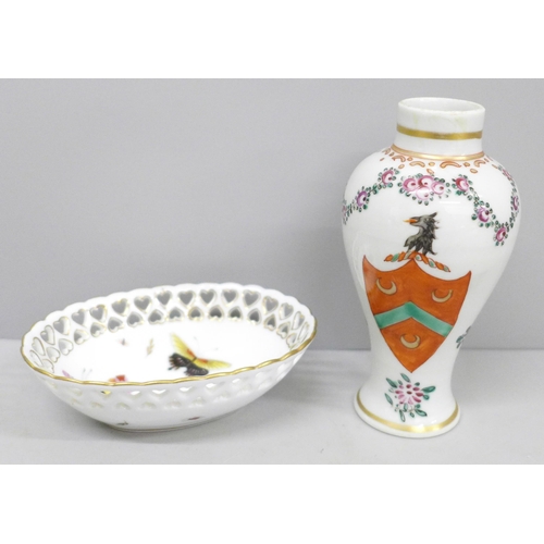 645 - A Samson porcelain vase, no lid and a small German pierced dish with butterfly detail