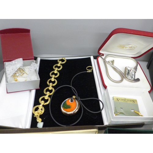 708 - Costume jewellery including two Angie Gooderham necklaces