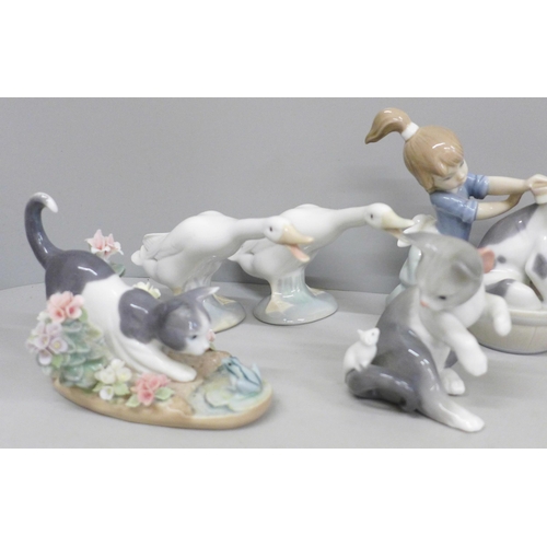 716 - Seven Lladro figures