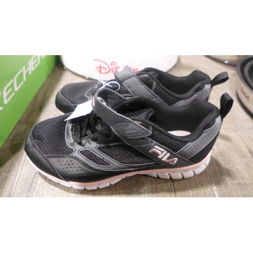 3184 - Pair of children's black/pink Fila trainers (size UK 2) * this lot is subject to VAT