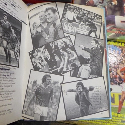 772 - A box of Football books including a 1991 FA Cup Final programme and a World Cup 90 sticker album/fol... 