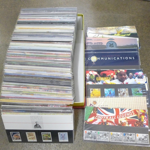 783 - Great Britain; box of 212 presentation packs circa 1995-2005 with all stamps intact, very high face ... 