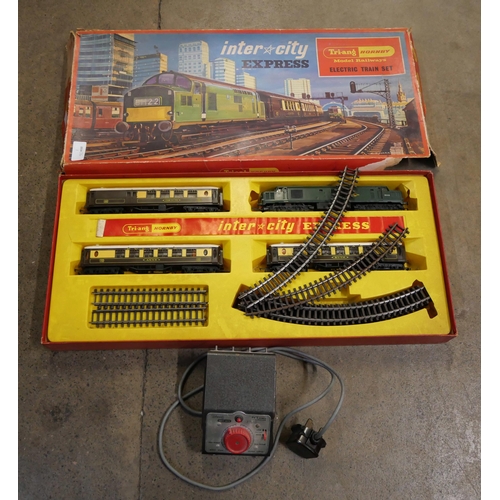 792 - A Tri-ang Hornby RS.9 electric train set, boxed, box a/f and P4.5 power controller