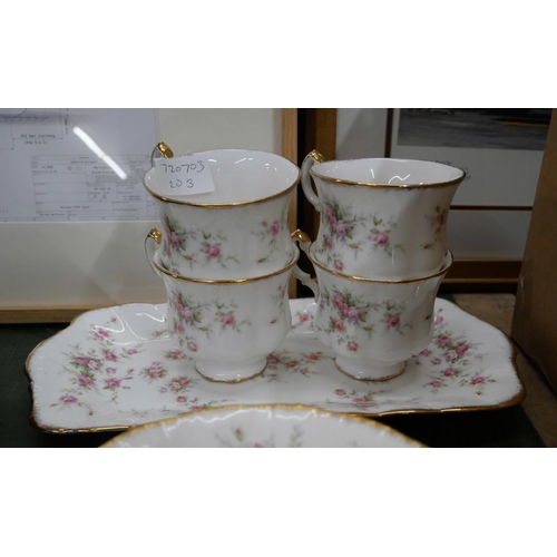 810 - A Paragon Victoriana Rose six setting tea set with sandwich plate, lacking one cup **PLEASE NOTE THI... 