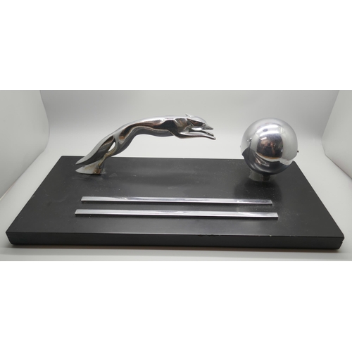 814 - A mid 20th Century Art Deco black and chrome pen stand with globular inkwell, lacking inkwell insert... 