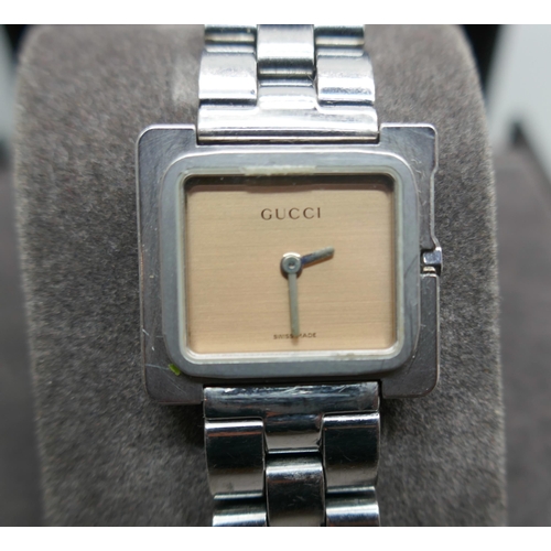 861 - A lady's Gucci 3600L wristwatch, boxed, bezel detached and a/f, with paperwork