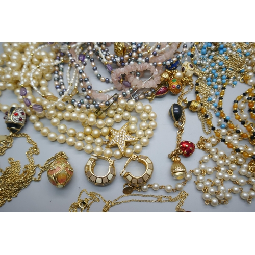 896 - Alexandra Elliot and Joan Rivers designer jewellery