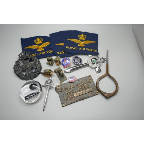 911 - Three RAF patches, a large Rifle Brigade badge, two Butlins badges, etc.