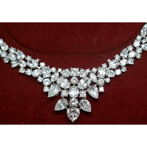 923 - A diamond simulant and silver necklace