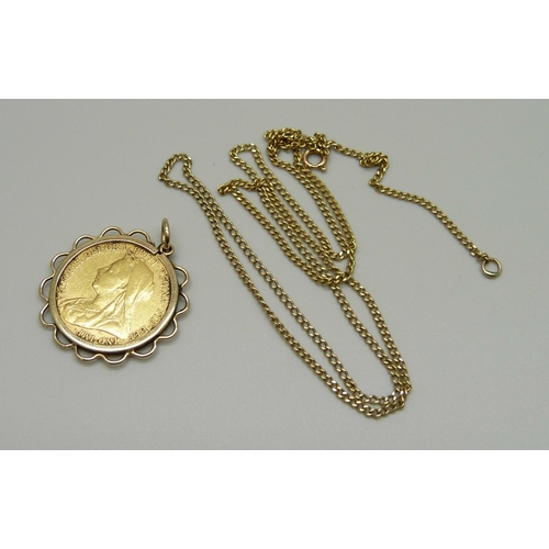 977 - A Queen Victoria 1900 full sovereign in a 9ct gold pendant mount, 9.7g, with a 53cm chain