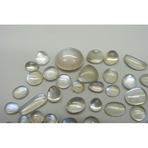 981 - A collection of cabochon moonstones