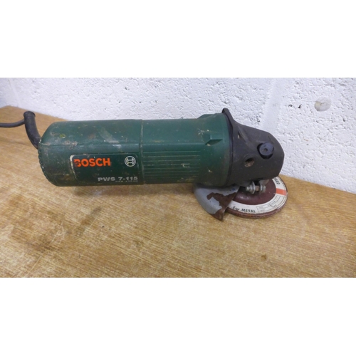 2036 - A selection of six ratchets and ratchet straps and a Bosch PWS-7115 240v 710w angle grinder