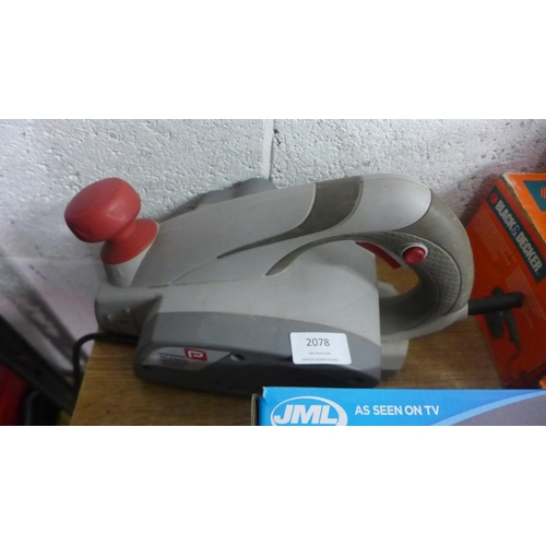 2078 - A Black & Decker KA175 sheet sander, Performance Power PP1800 power plane, JML electric fence spraye... 