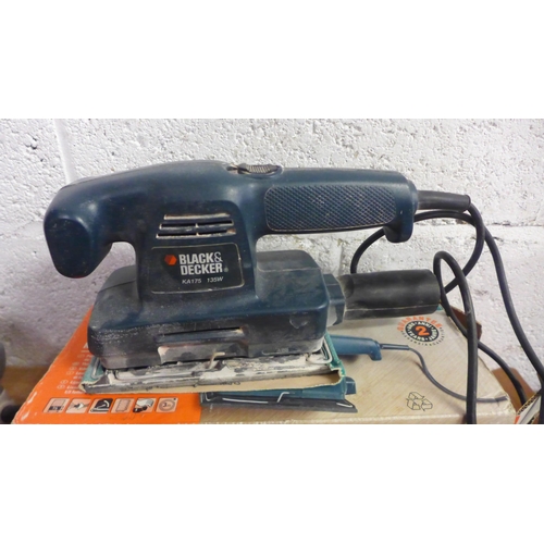 2078 - A Black & Decker KA175 sheet sander, Performance Power PP1800 power plane, JML electric fence spraye... 