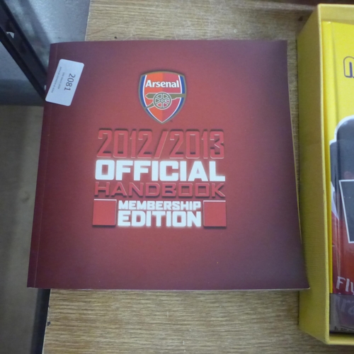 2081 - 8 Items of Arsenal memorabilia including scarf, year books, badges, etc.