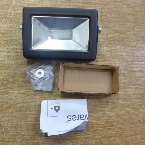 2125 - 3 Smartwares LED slim external 10w floodlights (Sealed)