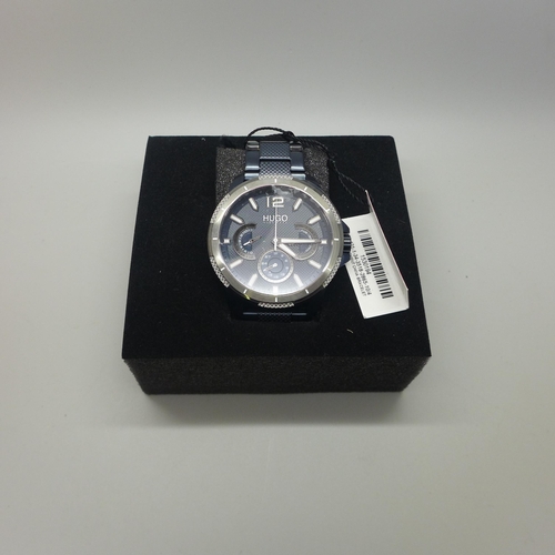 2133 - A men's Hugo Boss Sport blue stainless steel bracelet wristwatch * this lot is subject to VAT