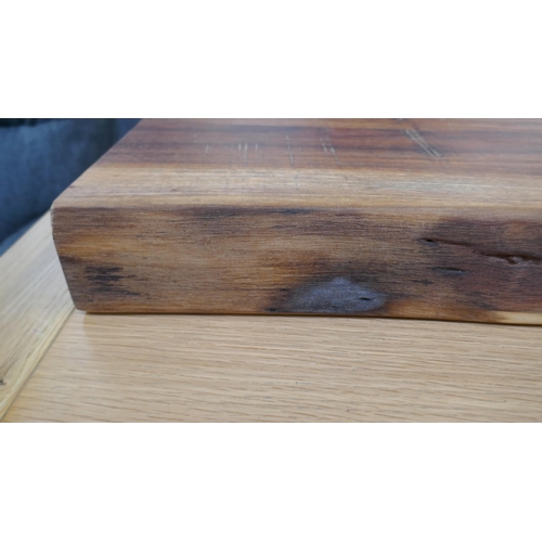 1423 - An extra large hardwood chopping board