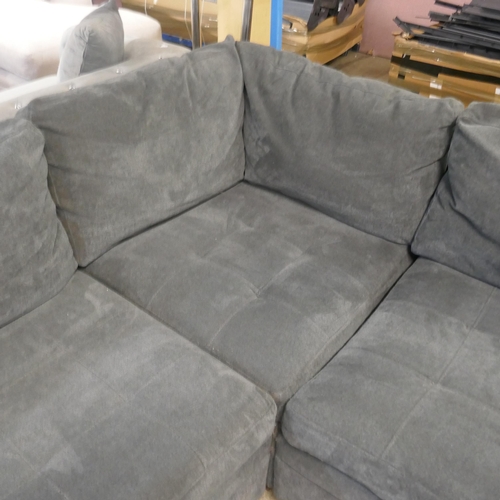 1520 - A six piece modular sofa